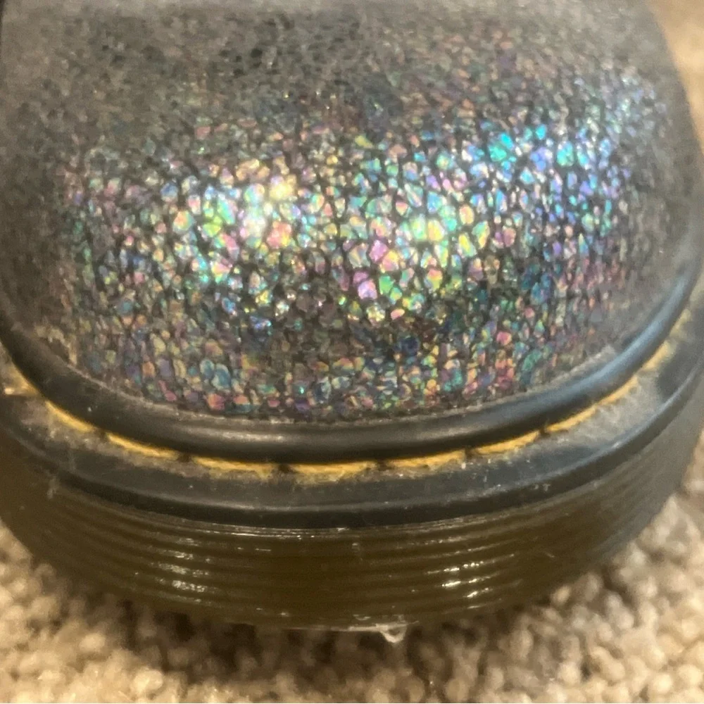 Girls/women Doc Martens Delaney boot UK 4 US 6 iridescent mermaid combat 8 eye - Picture 7 of 13